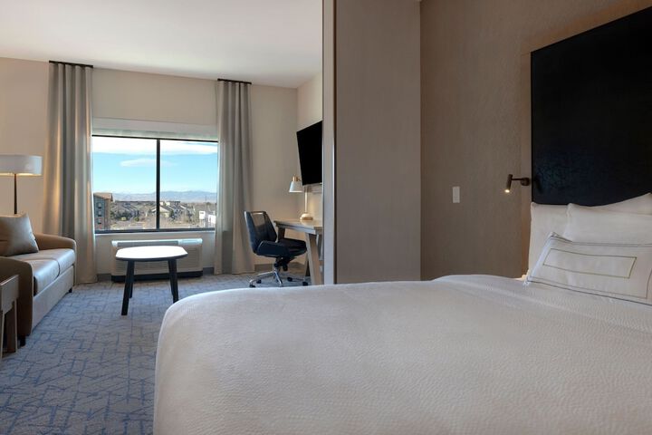 Room 32 of 55