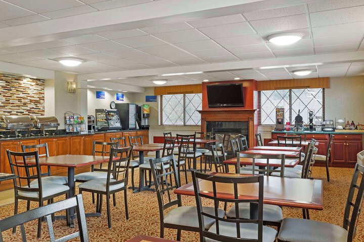 Best Western The Inn at Sharon / Foxboro