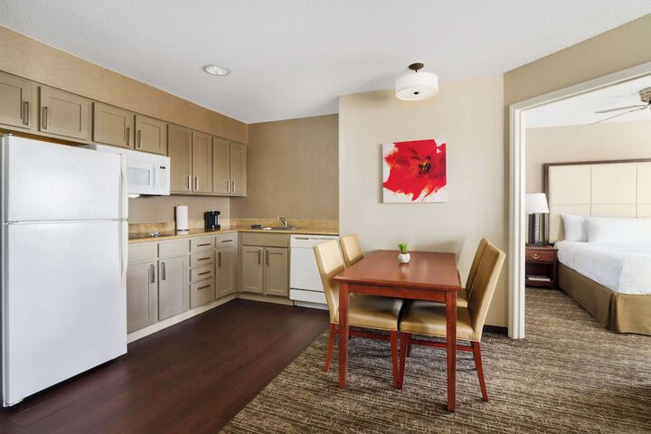 Homewood Suites by Hilton Providence / Warwick