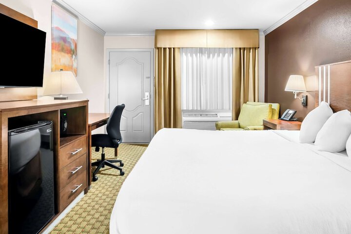 Room 22 of 26