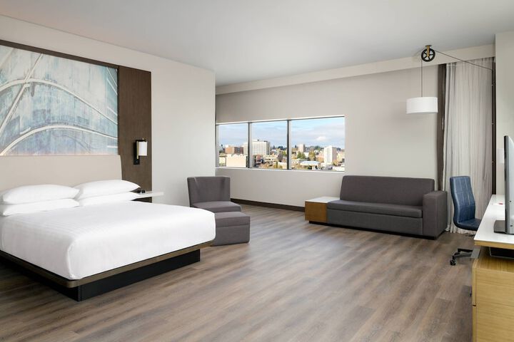 Room 19 of 90