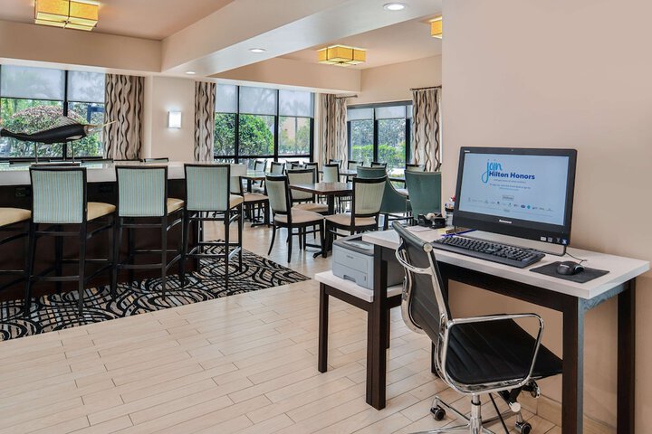 Business Center 35 of 37