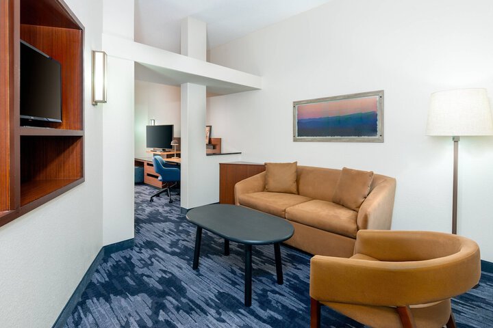 Room 28 of 33