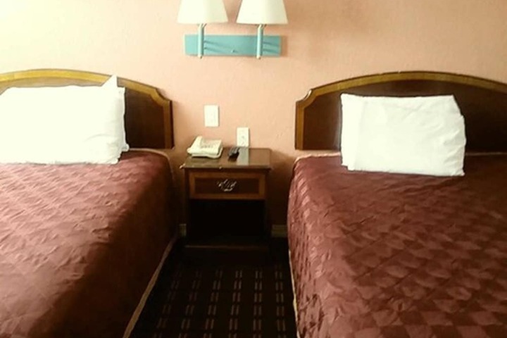 Room 30 of 48