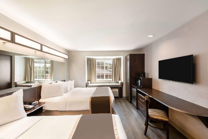 Microtel Inn & Suites by Wyndham Pearl River / Slidell