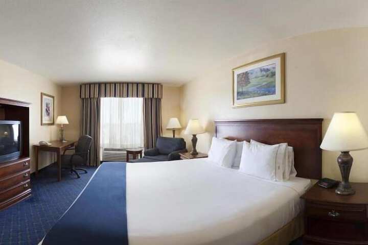 Holiday Inn Express Hotel & Suites Mountain Home by IHG