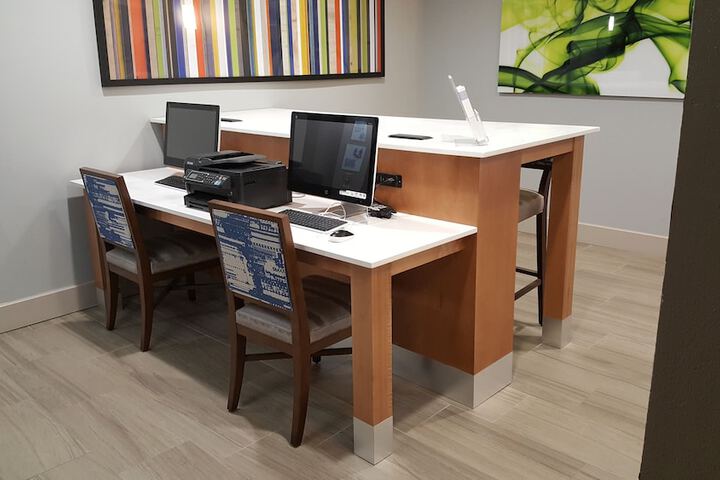 Holiday Inn Express Hotel & Suites Pearland by IHG
