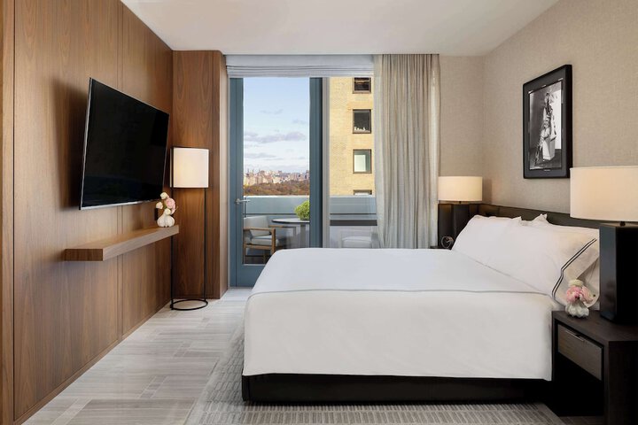 Room 53 of 103
