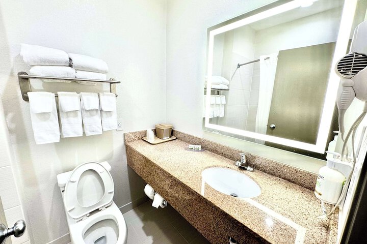 Baymont by Wyndham Richmond I-70