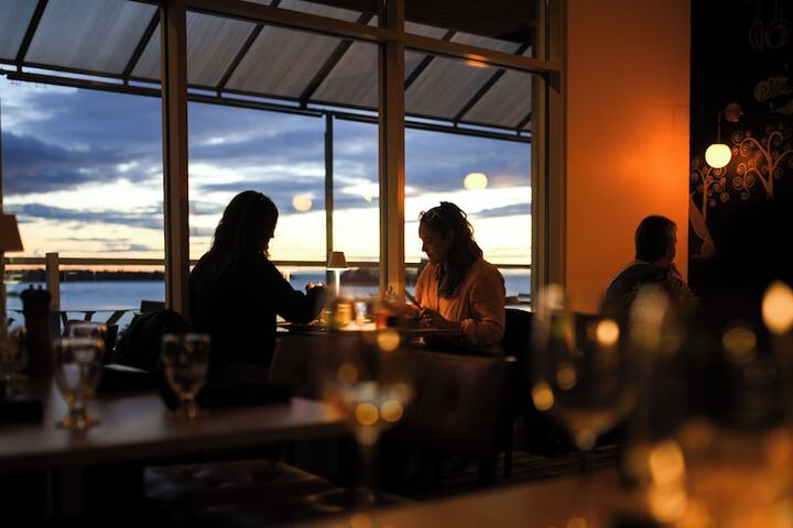 Dining 45 of 66