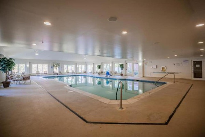 Pool 13 of 35