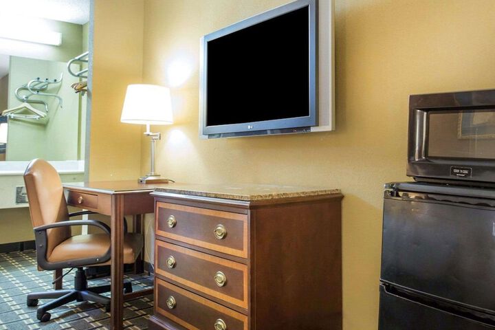 Room 20 of 49