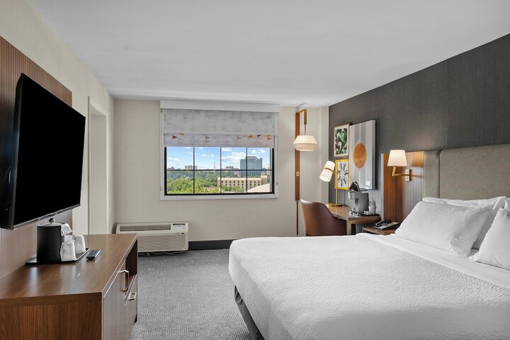 Holiday Inn Niagara Falls State Park Entry by IHG