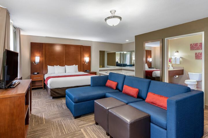 Comfort Suites Urbana Champaign University Area