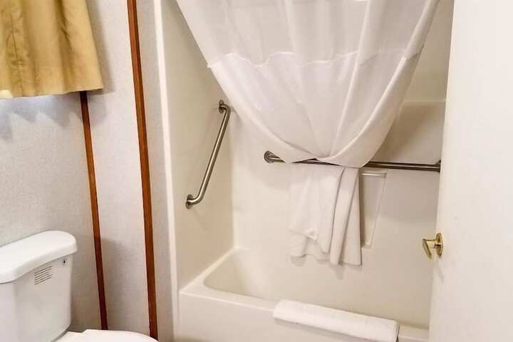 Room 14 of 26