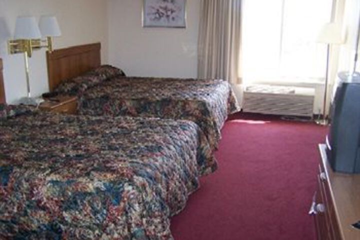 Travelers Inn