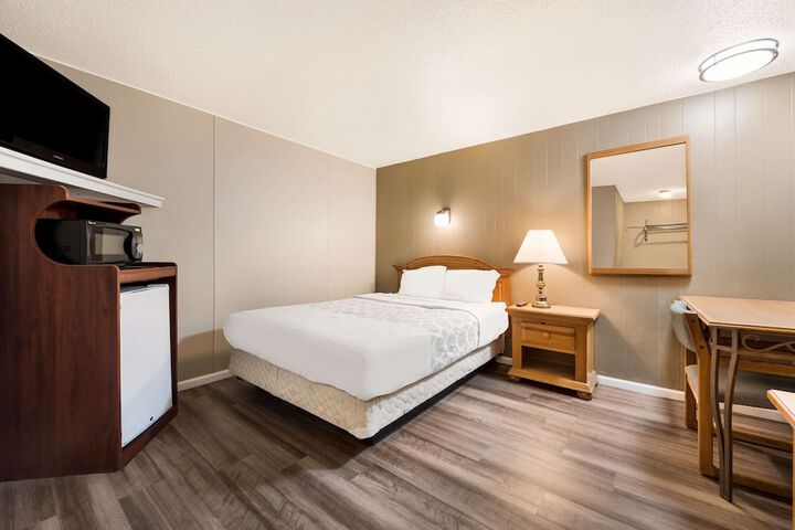 Room 19 of 19