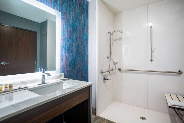 La Quinta Inn & Suites by Wyndham Oxford