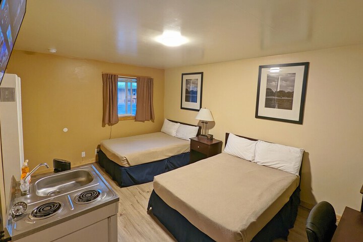 Teton Court Motel