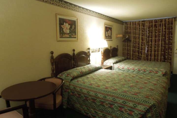 Room 26 of 60
