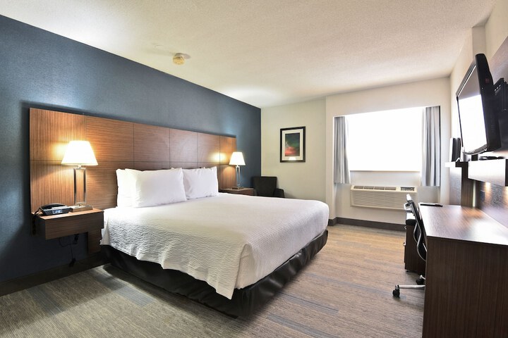 Room 15 of 36