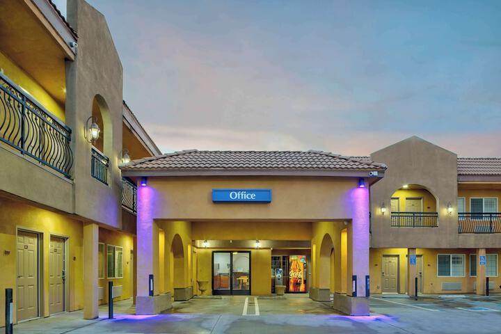 Motel 6 South Gate CA