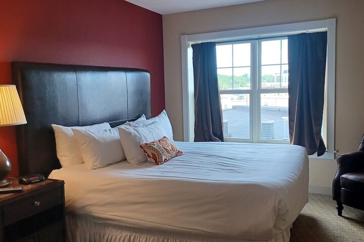 Room 71 of 86