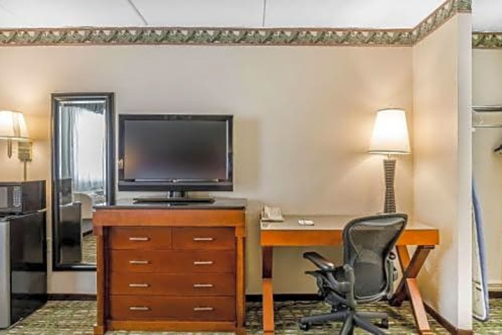 Quality Inn & Suites Lexington