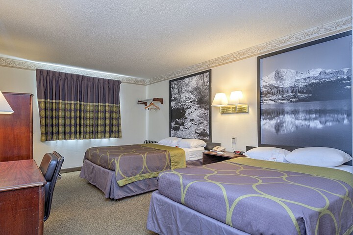 Room 15 of 25