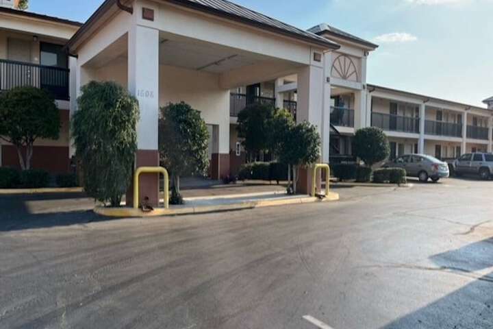 Motel 6 Laurel MS
