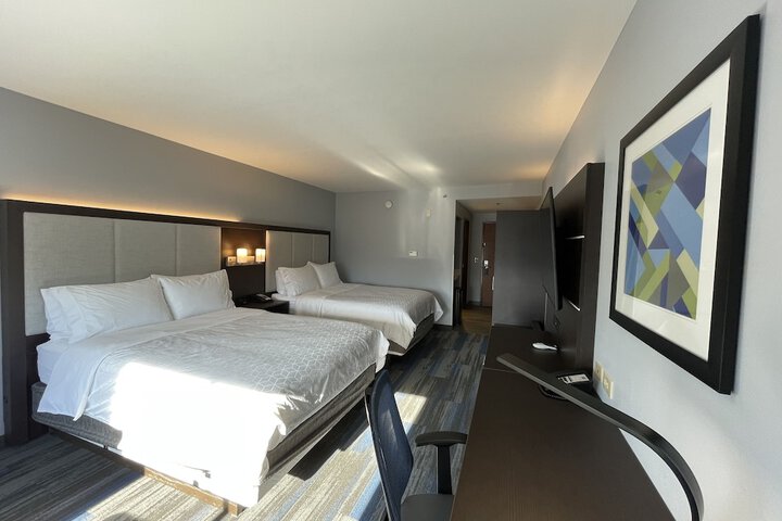 Room 12 of 39