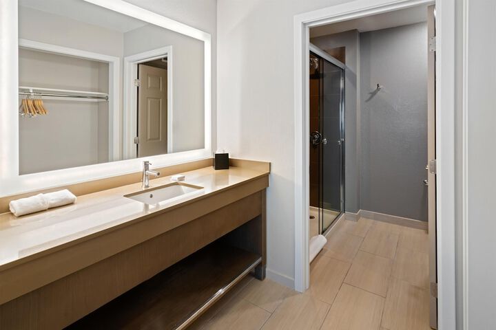 HYATT house Boston / Burlington