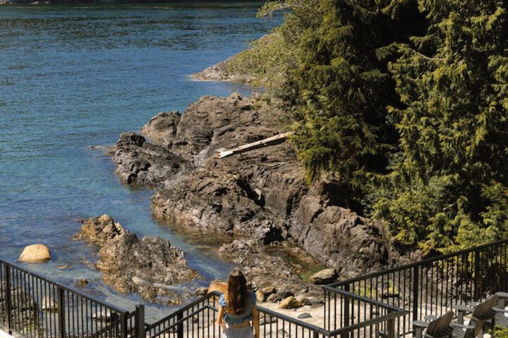 Duffin Cove Oceanfront Lodging