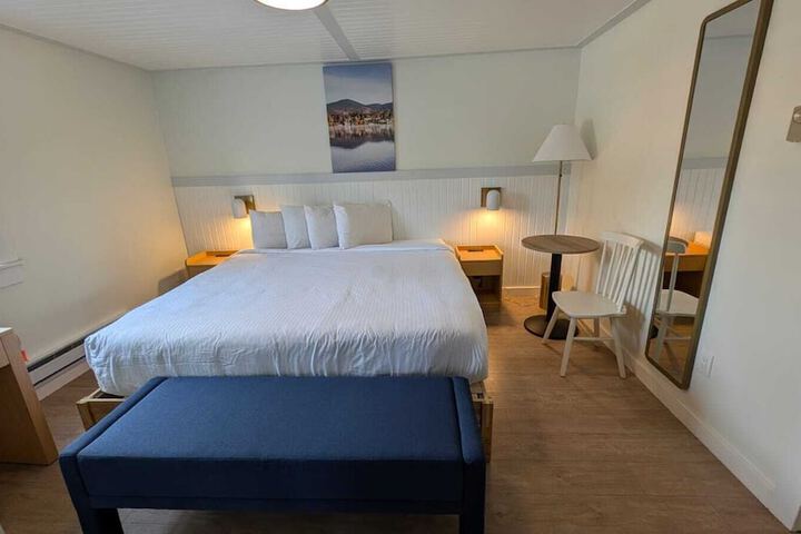 Room 5 of 7