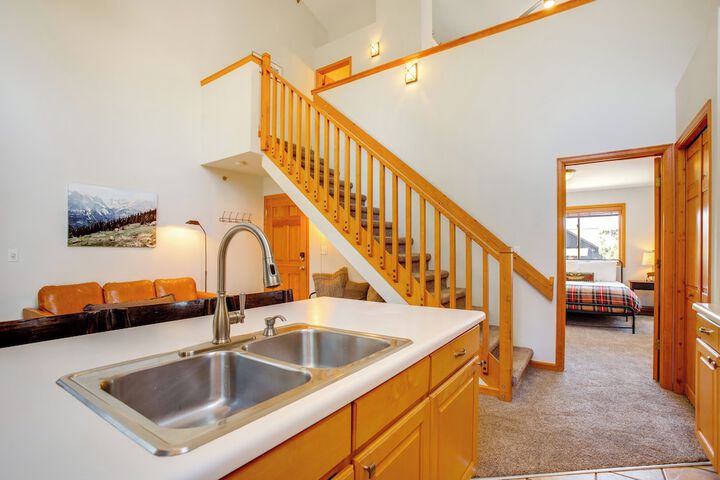 Steps to Grand Lake: the Innlet Condo!