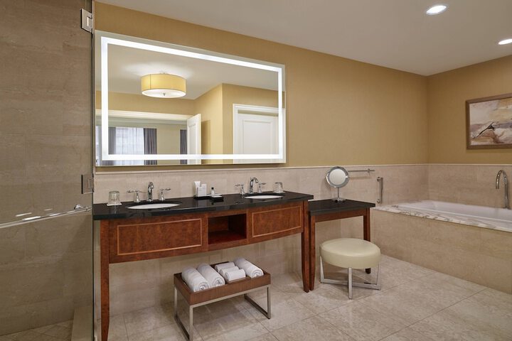 Room 30 of 110