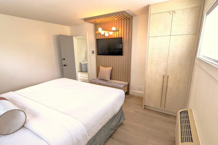 Room 26 of 61
