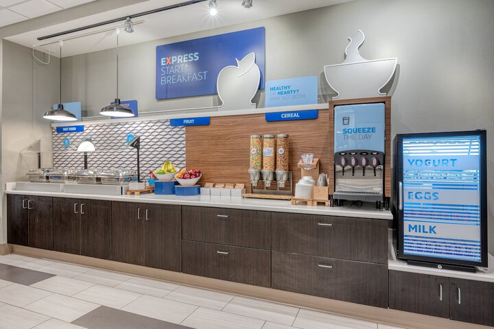 Holiday Inn Express & Suites St. Louis - Chesterfield by IHG
