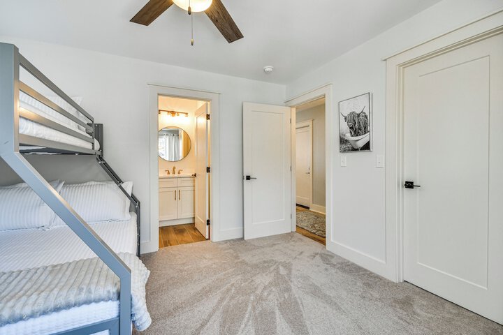 Newly Built Home w / Mtn Views in Black Mountain!
