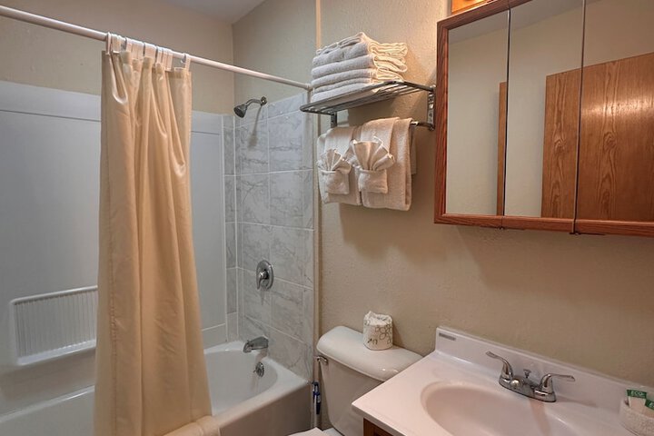 Room 147 of 299
