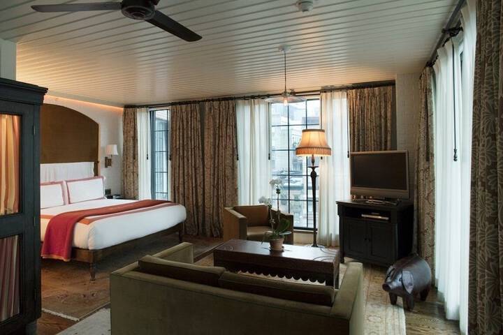 Room 34 of 51