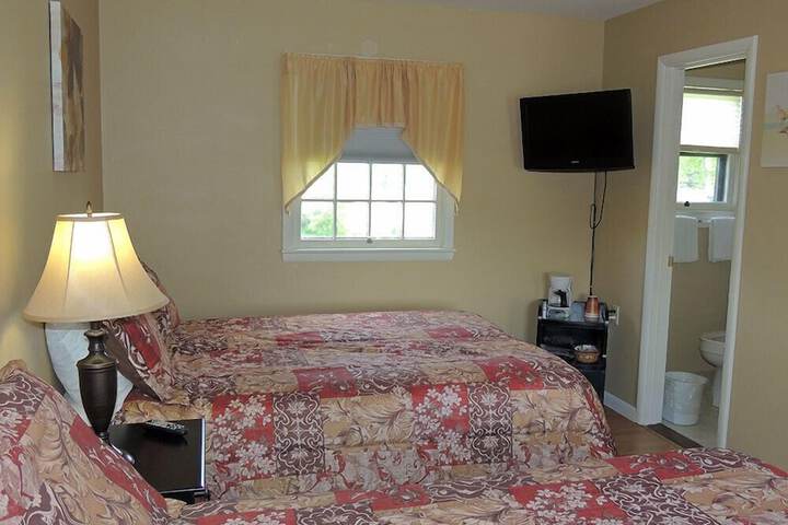 Room 7 of 11