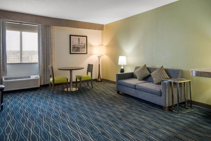 Radisson Hotel Grand Rapids Riverfront