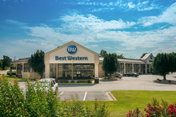 Best Western Windsor Suites