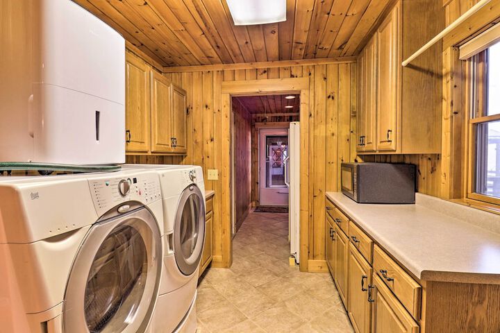 Breathtaking Mountain Views: Cullowhee Cabin!