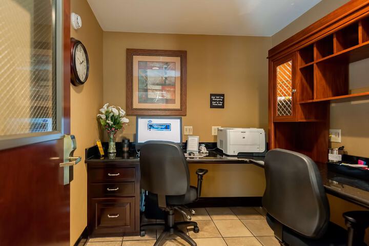 Business Center 64 of 64