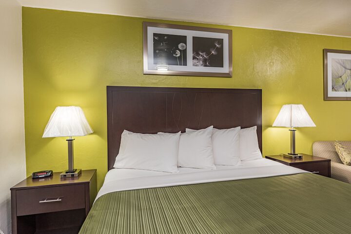 Room 26 of 32