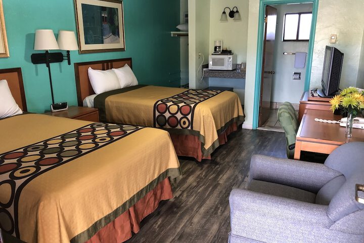 Room 37 of 61