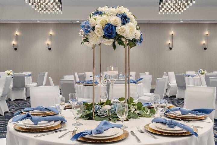 Ballroom/Hall 44 of 52