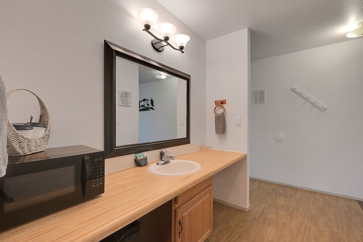 Room 25 of 158